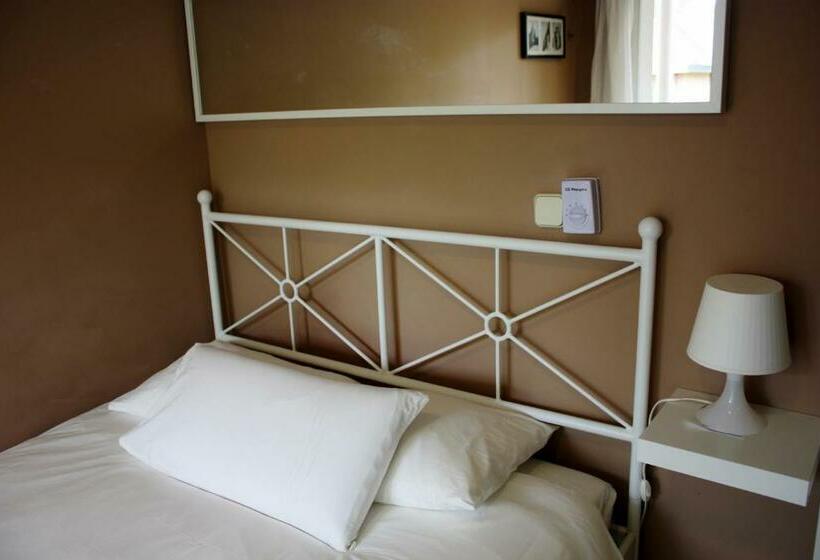اتاق استاندارد با سرویس بهداشتی مشترک, B&b Inés