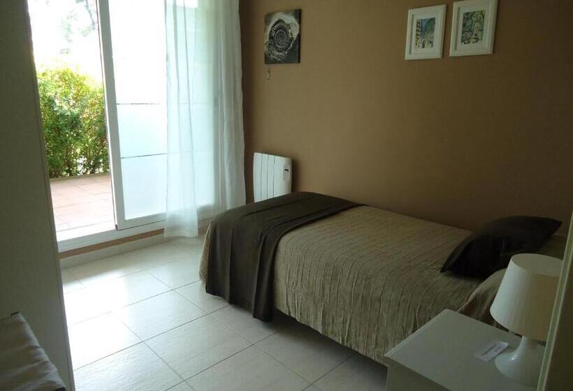 اتاق استاندارد یک تخته با سرویس بهداشتی مشترک, B&b Inés