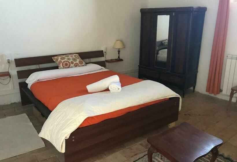 اتاق خانوادگی, Casa Magica Villatuerta