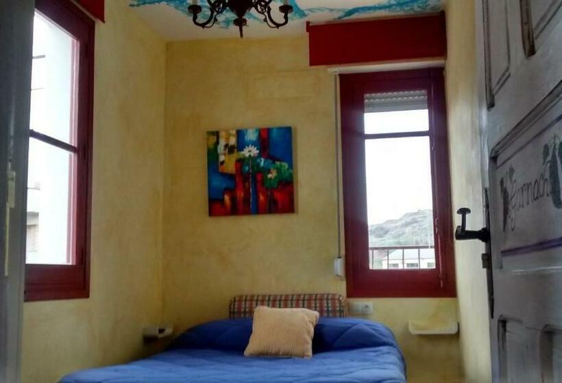 标准单人间, Hostal A La Sombra Del Laurel
