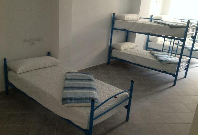 تختخواب در اتاق مشترک, Albergue @ Muxia