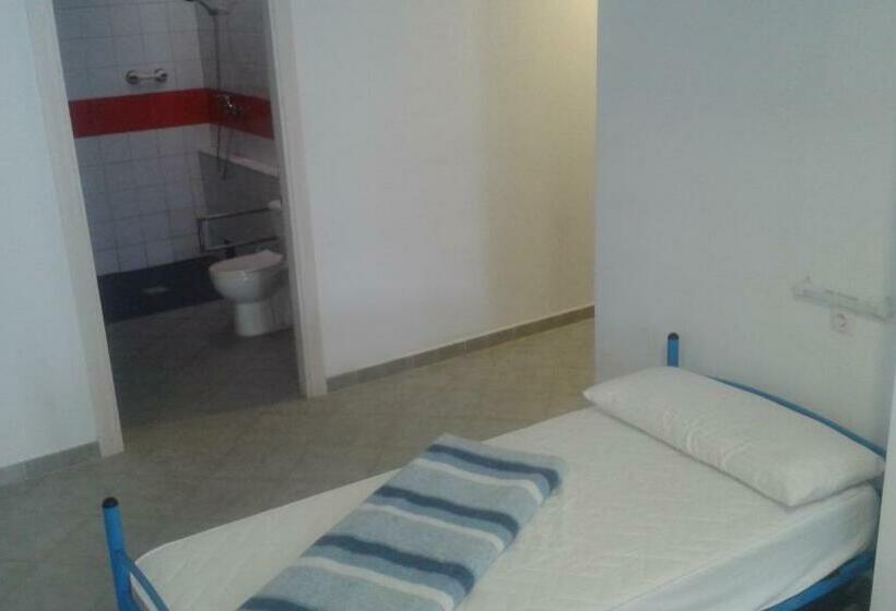 تختخواب در اتاق مشترک, Albergue @ Muxia
