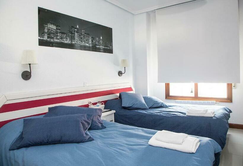 اتاق استاندارد با سرویس بهداشتی مشترک, Alojamiento Miramar