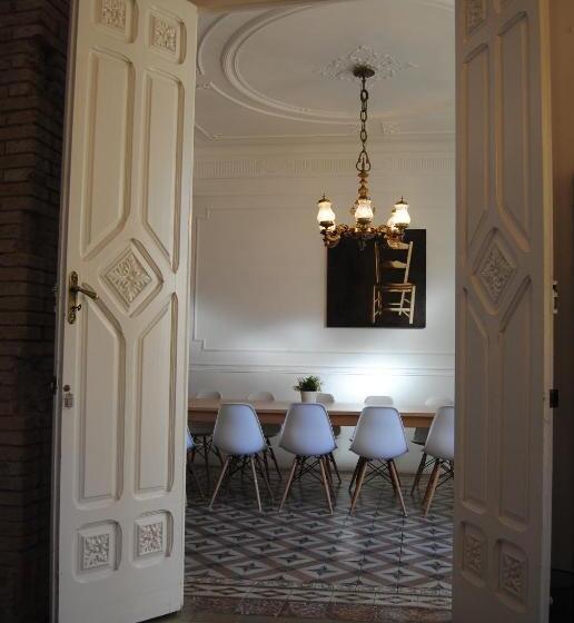 1 Bedroom Apartment Lake View, Cal Comabella