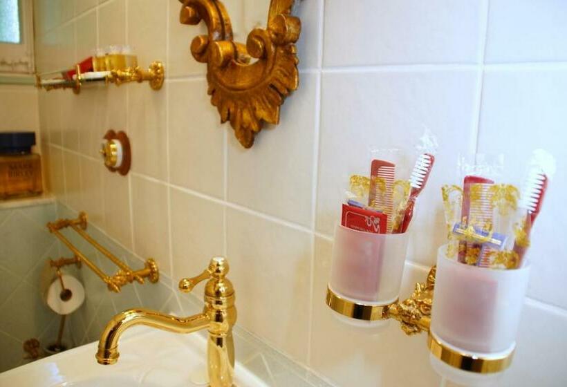 اتاق لوکس, Sitges Royal Rooms