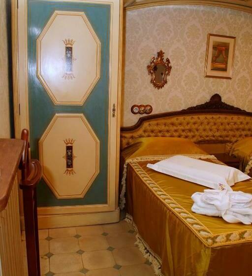اتاق لوکس, Sitges Royal Rooms