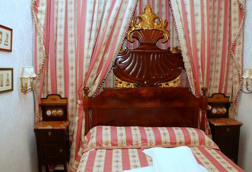 اتاق لوکس, Sitges Royal Rooms