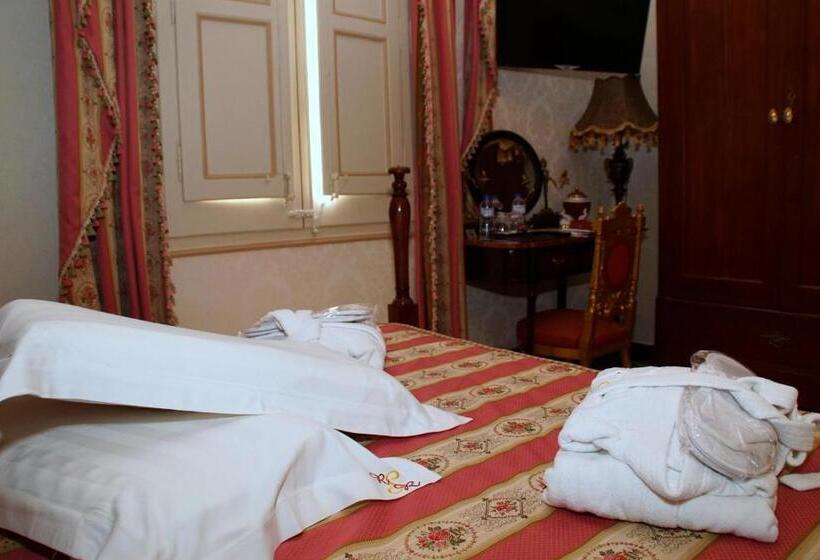 اتاق لوکس, Sitges Royal Rooms