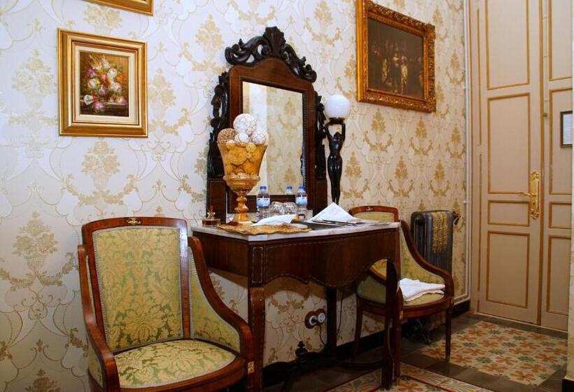اتاق لوکس, Sitges Royal Rooms