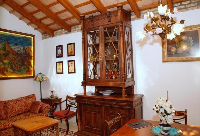 سوئیت رویال, Sitges Royal Rooms
