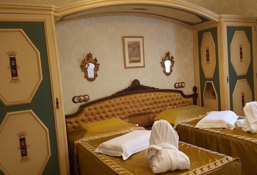 اتاق لوکس, Sitges Royal Rooms