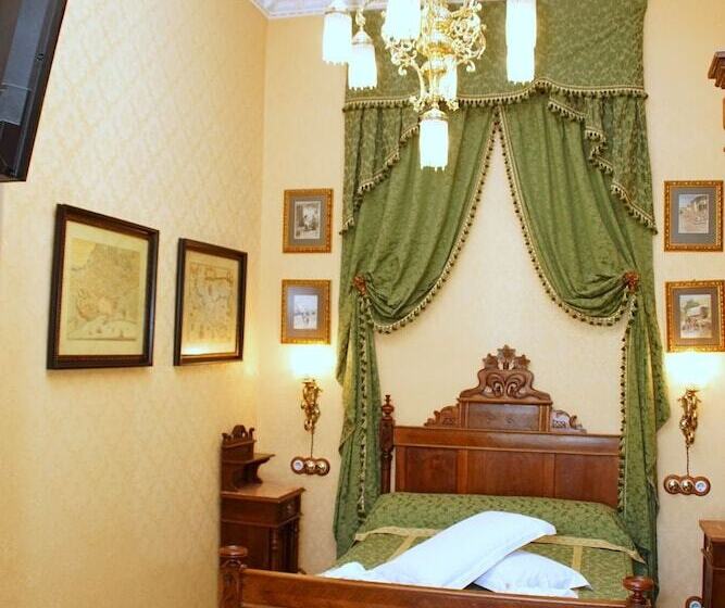 Superior Room with Terrace, Sitges Royal Rooms