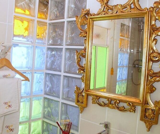 اتاق استاندارد یک نفره, Sitges Royal Rooms