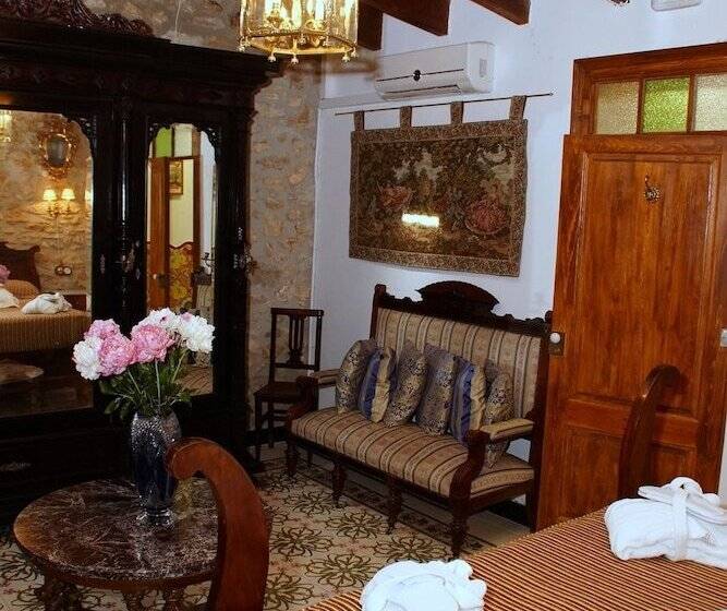 سوئیت رویال, Sitges Royal Rooms