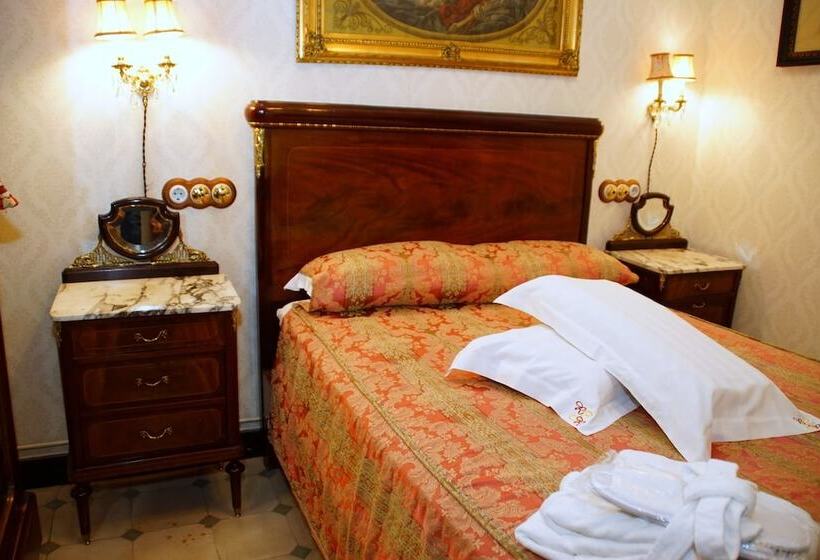 اتاق استاندارد, Sitges Royal Rooms