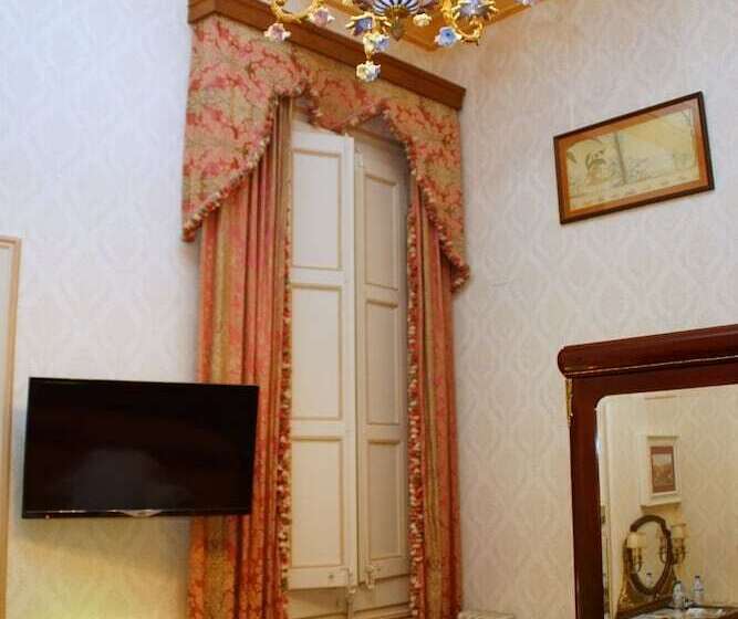 اتاق استاندارد, Sitges Royal Rooms