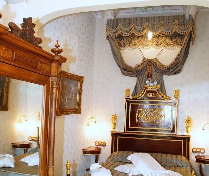 اتاق لوکس, Sitges Royal Rooms