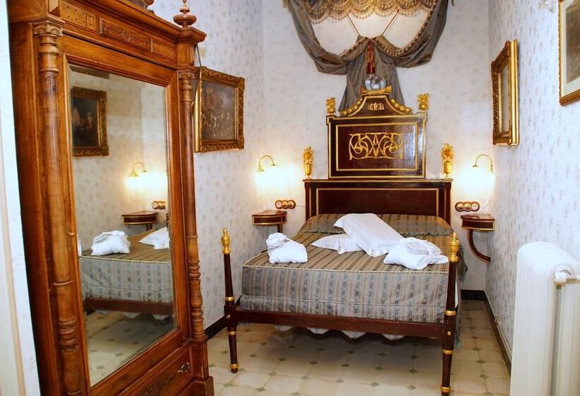 اتاق لوکس, Sitges Royal Rooms