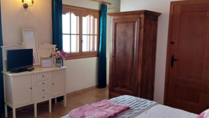 اتاق لوکس, Casa Roble B&b