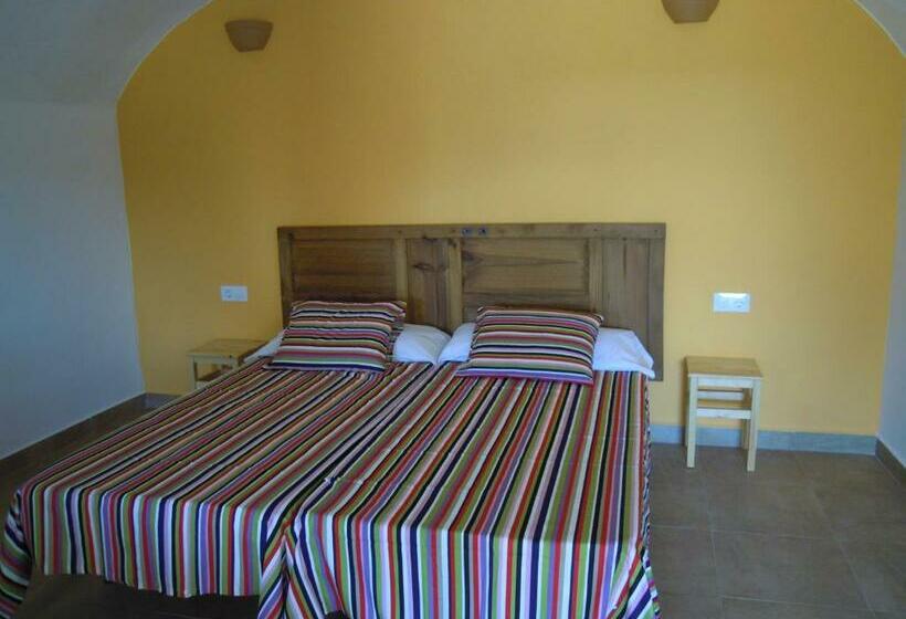 اتاق استاندارد سه نفره, Hostel Cañaveral