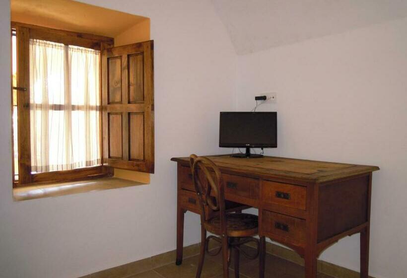 اتاق استاندارد سه نفره, Hostel Cañaveral