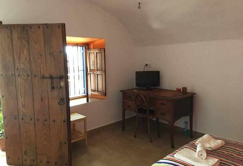اتاق استاندارد سه نفره, Hostel Cañaveral