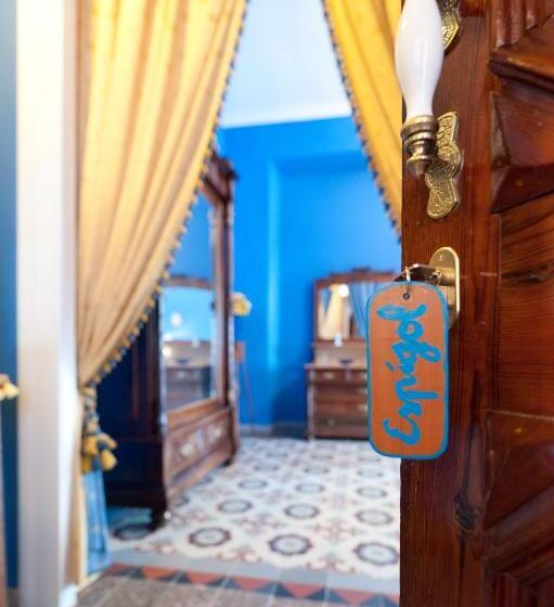 اتاق سوپریور, Casa Ceremines
