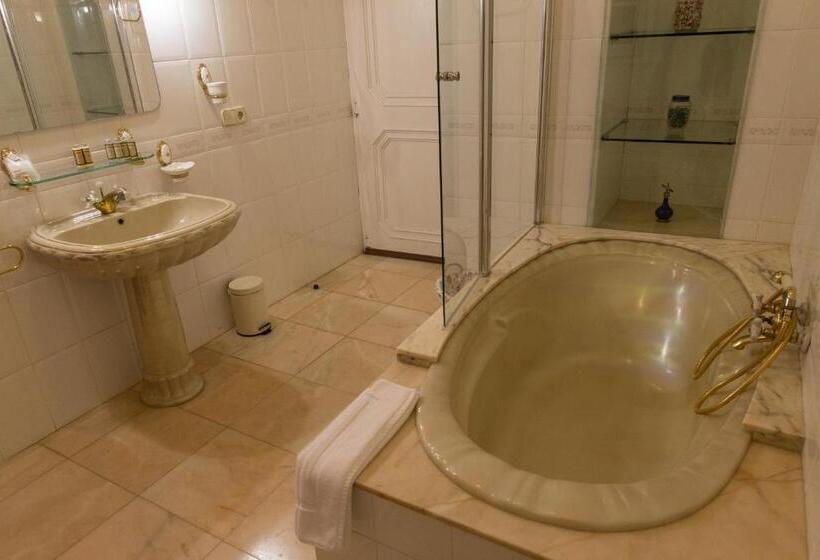 اتاق استاندارد, Casa Ceremines