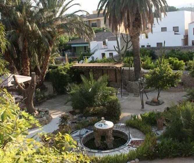 اتاق استاندارد با چشم‌انداز باغ, Casa Ceremines