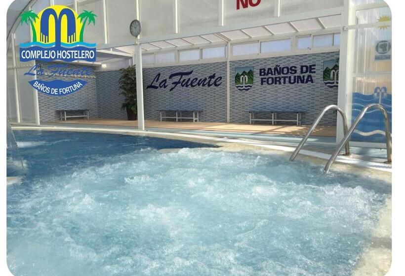 标准平房, Complejo Hostelero La Fuente