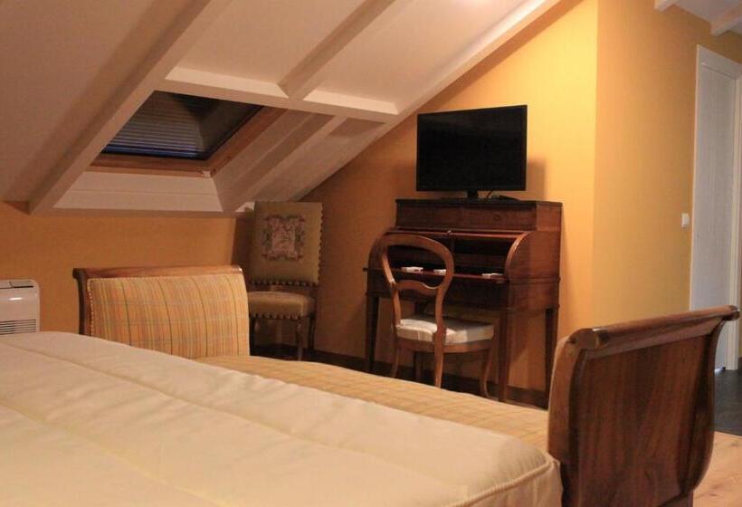 سوییت جونیور, Hostal Siglo Xix