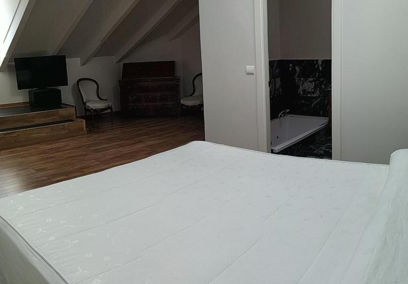 سوییت, Hostal Siglo Xix