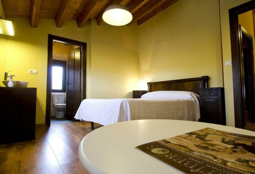اتاق لوکس, La Casona De La Mesta