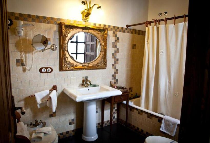 اتاق استاندارد, La Moncloa De San Lazaro