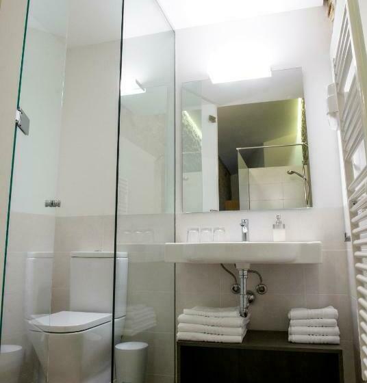 Standard Triple Room with Terrace, Mas Pere Pau