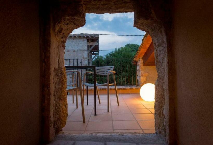 Standard Triple Room with Terrace, Mas Pere Pau