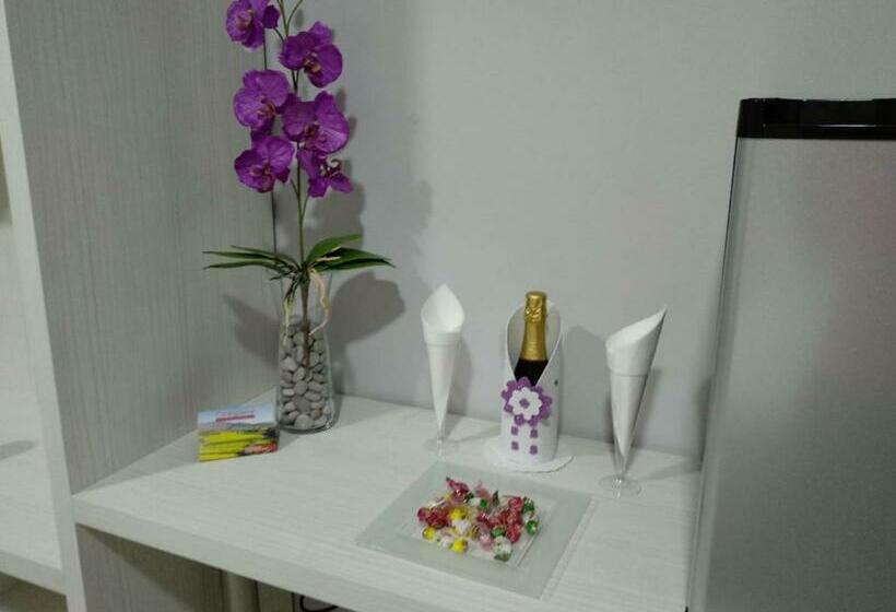 سوییت لوکس, Primavera
