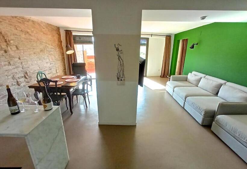 1 Bedroom Penthouse Apartment, Restaurant Lotus Priorat