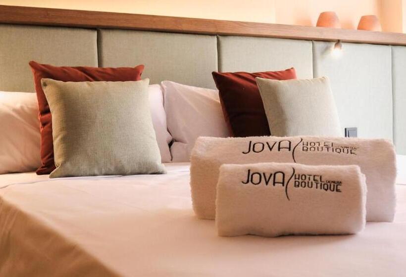 اتاق خانوادگی, Jova Hotel Boutique