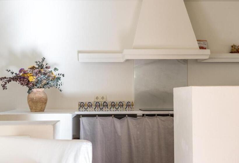2 Bedroom Apartment Garden View, Can Bassa
