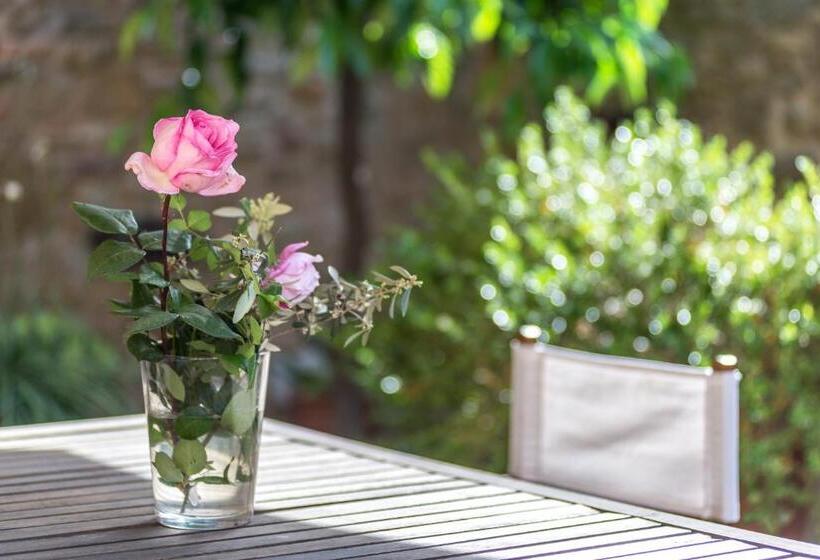 2 Bedroom Apartment Garden View, Can Bassa