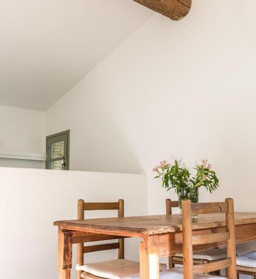 2 Bedroom Apartment Garden View, Can Bassa
