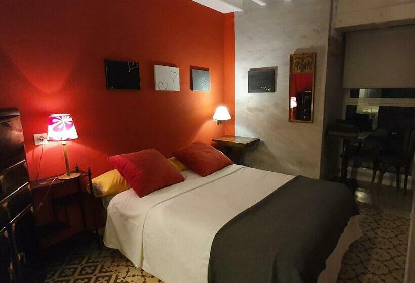 اتاق استاندارد یک نفره, Barrio Boutik Hostal Long Stays