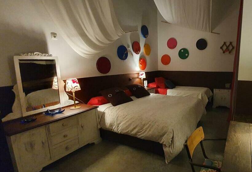 اتاق کلاسیک سه تخته, Barrio Boutik Hostal Long Stays