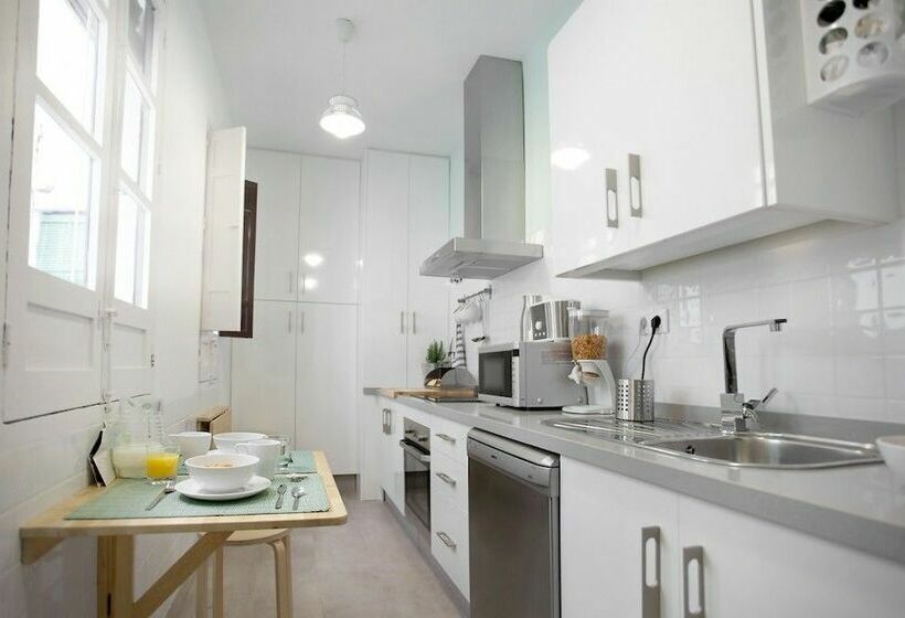 اتاق استاندارد با سرویس بهداشتی مشترک, Cordoba Bed And Be Hostel