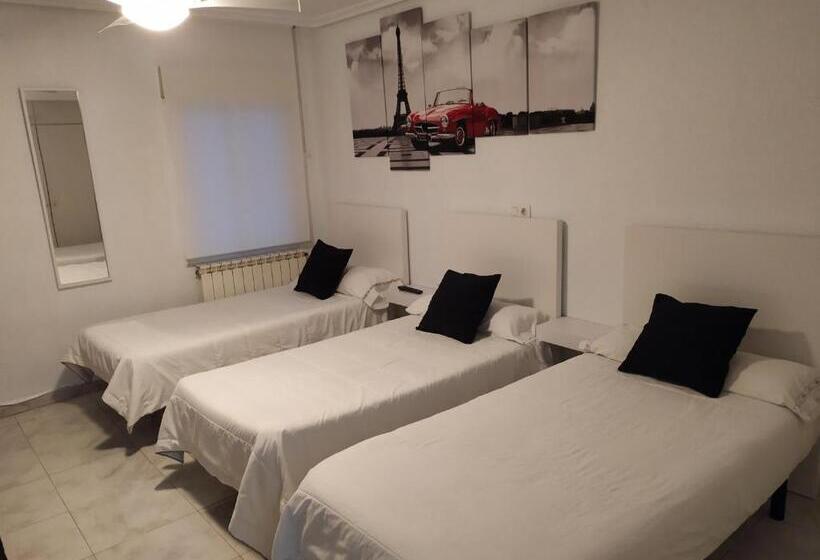 スタンダード４人部屋, Hostal Lucy