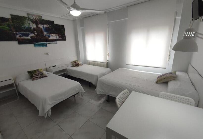 スタンダード４人部屋, Hostal Lucy