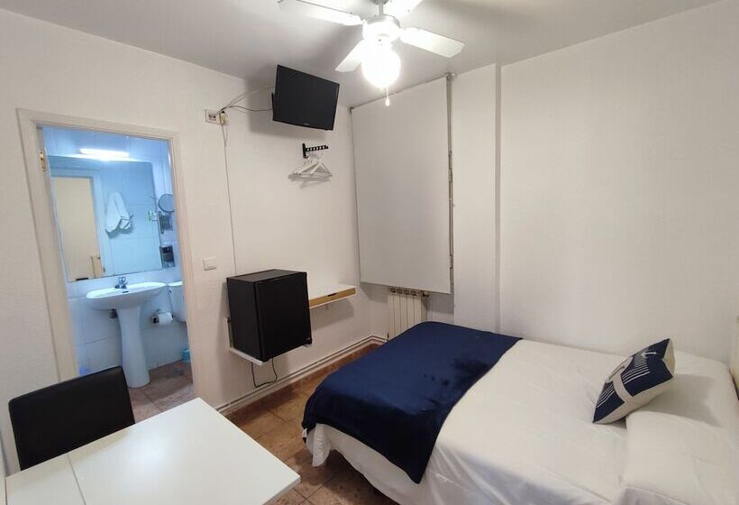 スタンダードシングルルーム, Hostal Lucy