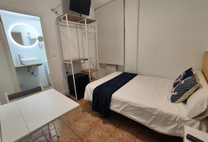 スタンダードシングルルーム, Hostal Lucy