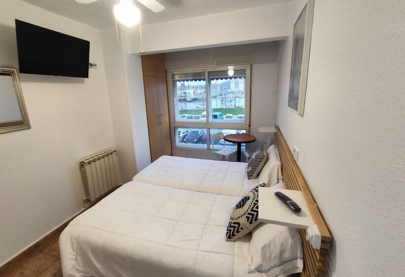 スタンダードルーム, Hostal Lucy